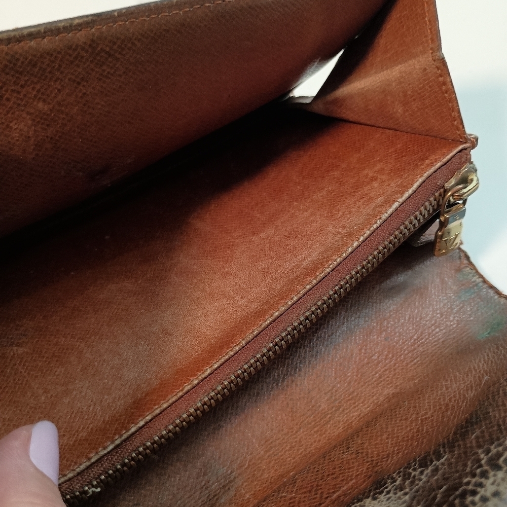 Authentic Vintage Louis Vuitton Monogram Sarah long Wallet - Picture 12 of 15